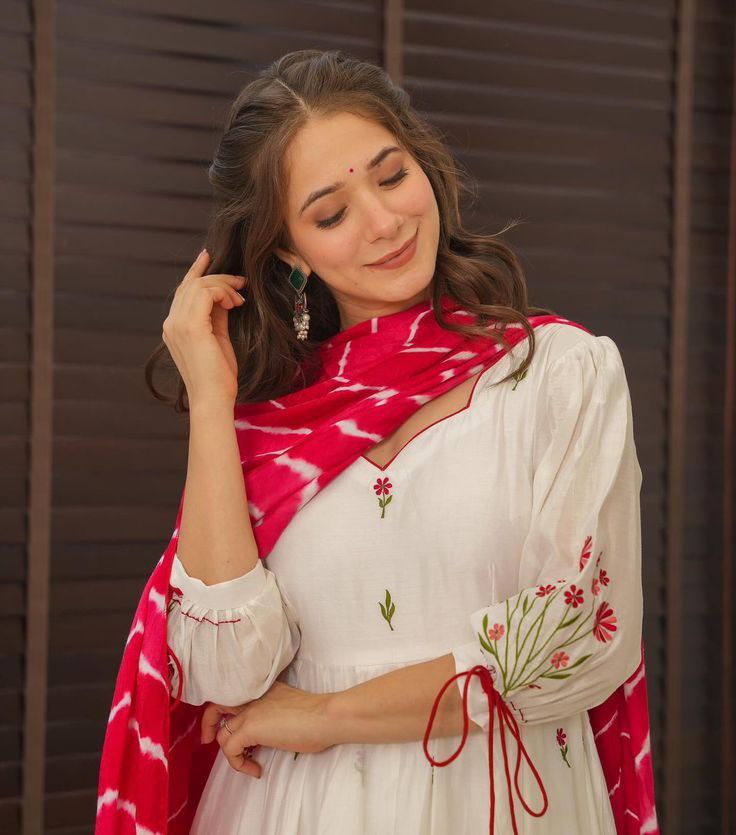 Aarna Grace Anarkali Set π